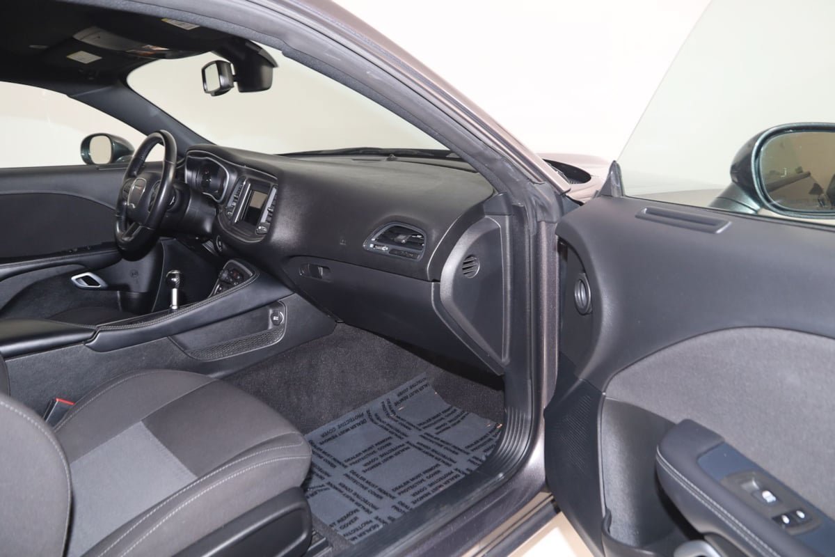Used 2022 Dodge Challenger R/T w/ Blacktop Package RWD image 43