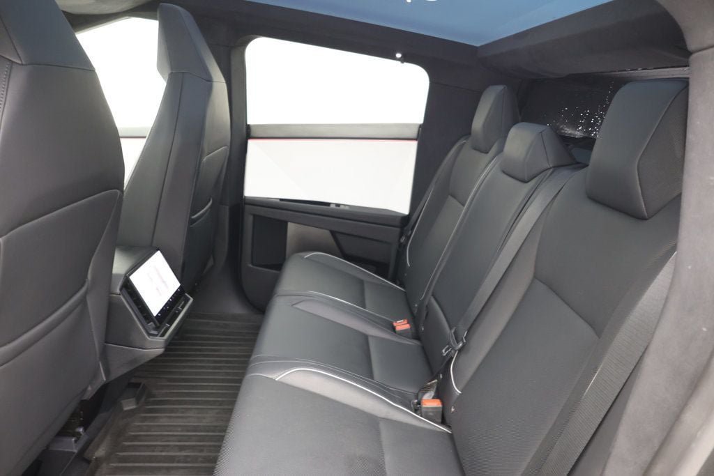 Used 2024 Tesla Cybertruck AWD Crew Cab image 25