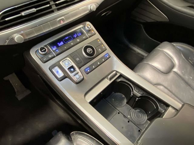Used 2022 Hyundai Palisade Calligraphy image 17