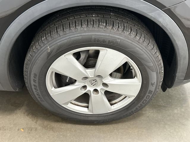 Used 2019 Porsche Cayenne Base image 5