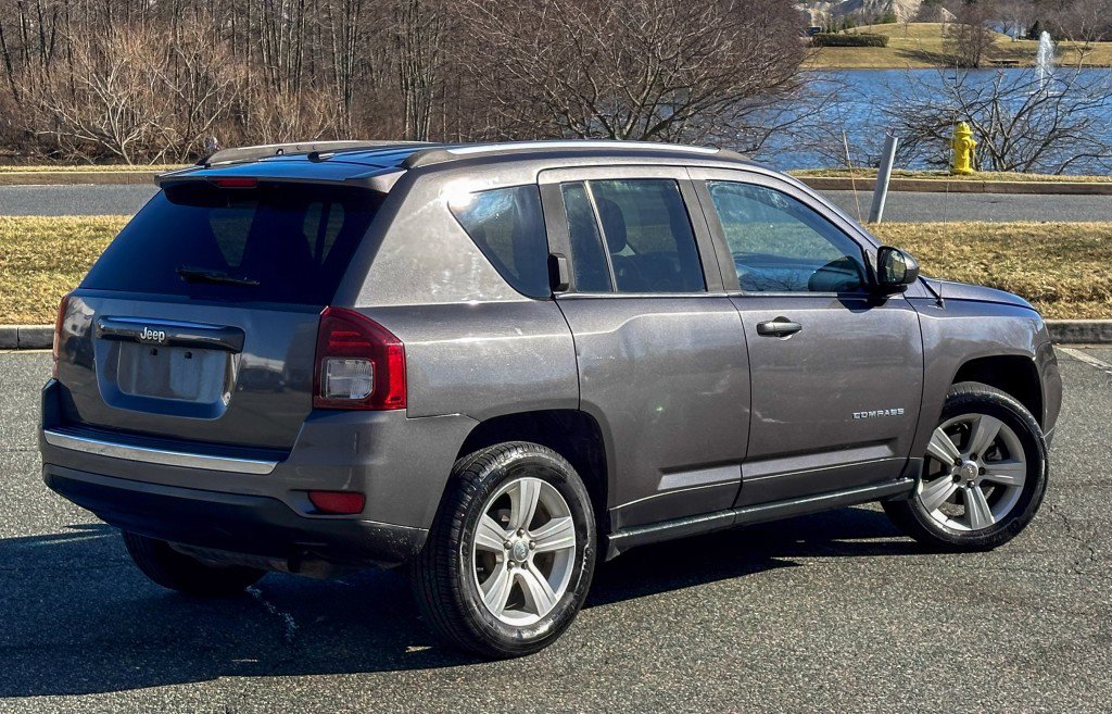 Used 2015 Jeep Compass High Altitude image 8