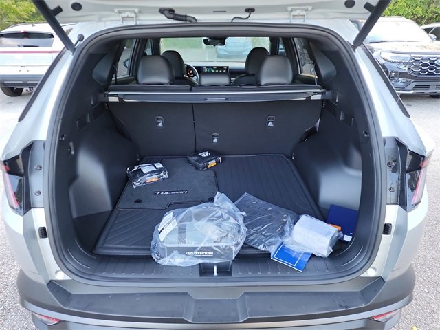 New 2025 Hyundai Tucson XRT image 8