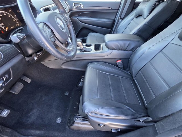 Used 2019 Jeep Grand Cherokee Laredo image 6