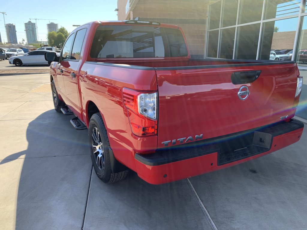 Used 2022 Nissan Titan SV w/ SV Convenience Package RWD image 6