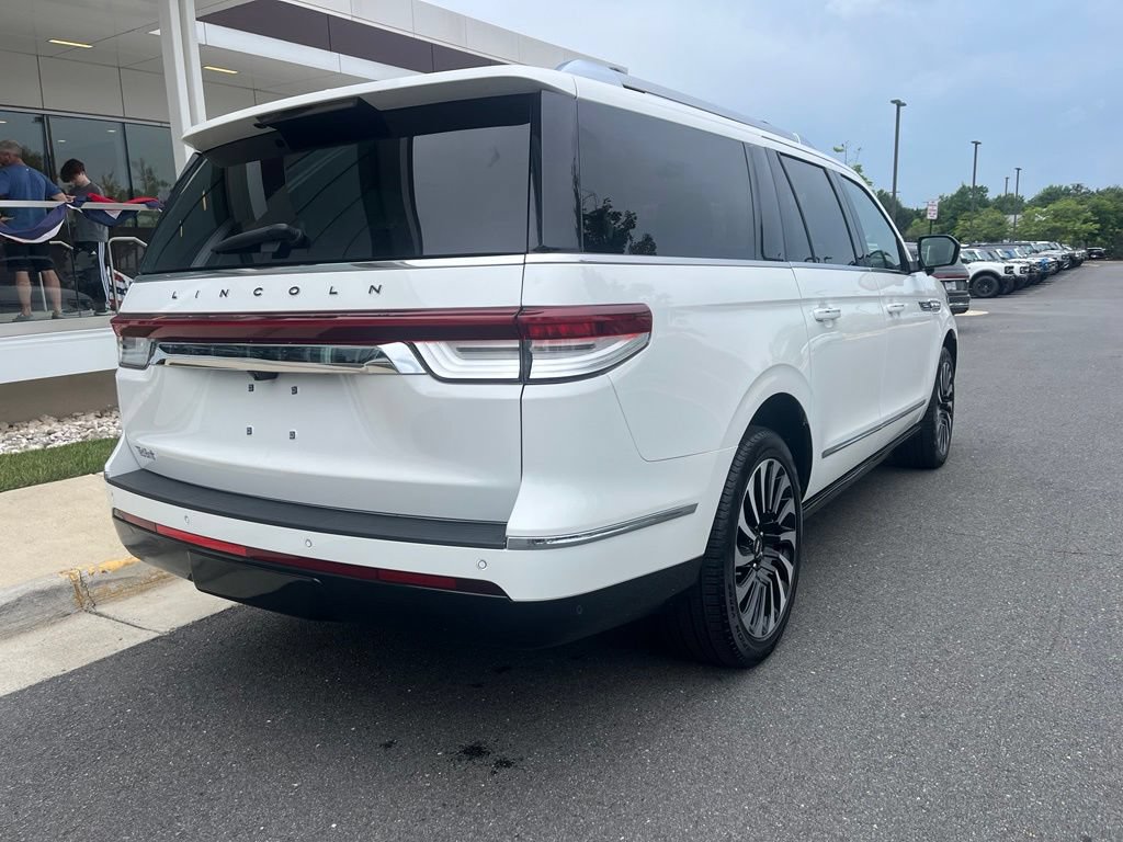 Used 2022 Lincoln Navigator L Black Label AWD/4WD image 9
