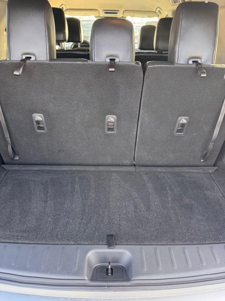 Used 2025 Nissan Pathfinder SL image 15