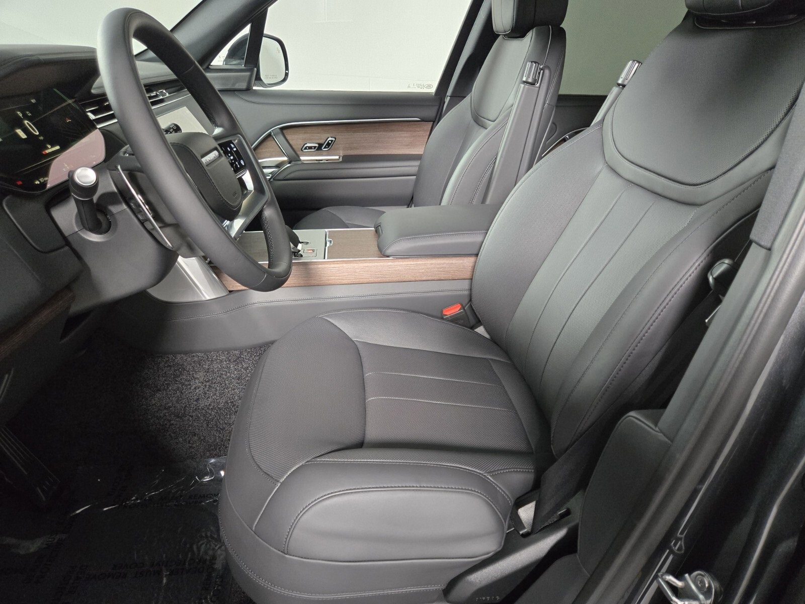 New 2025 Land Rover Range Rover SE image 11