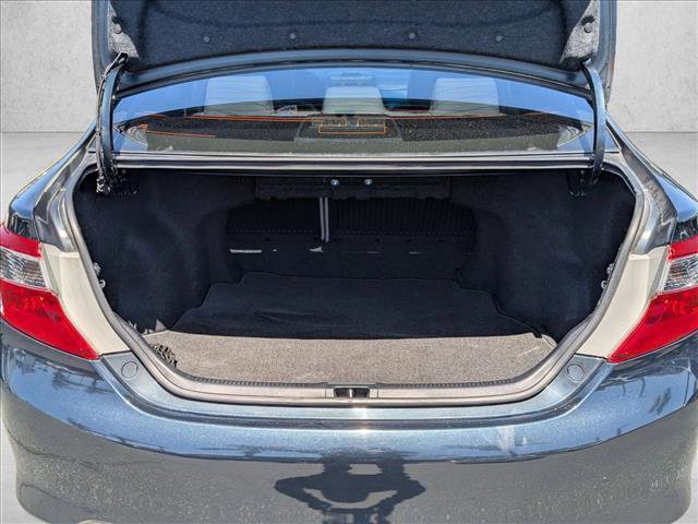 Used 2013 Toyota Camry XLE w/ Leather Pkg FWD image 6