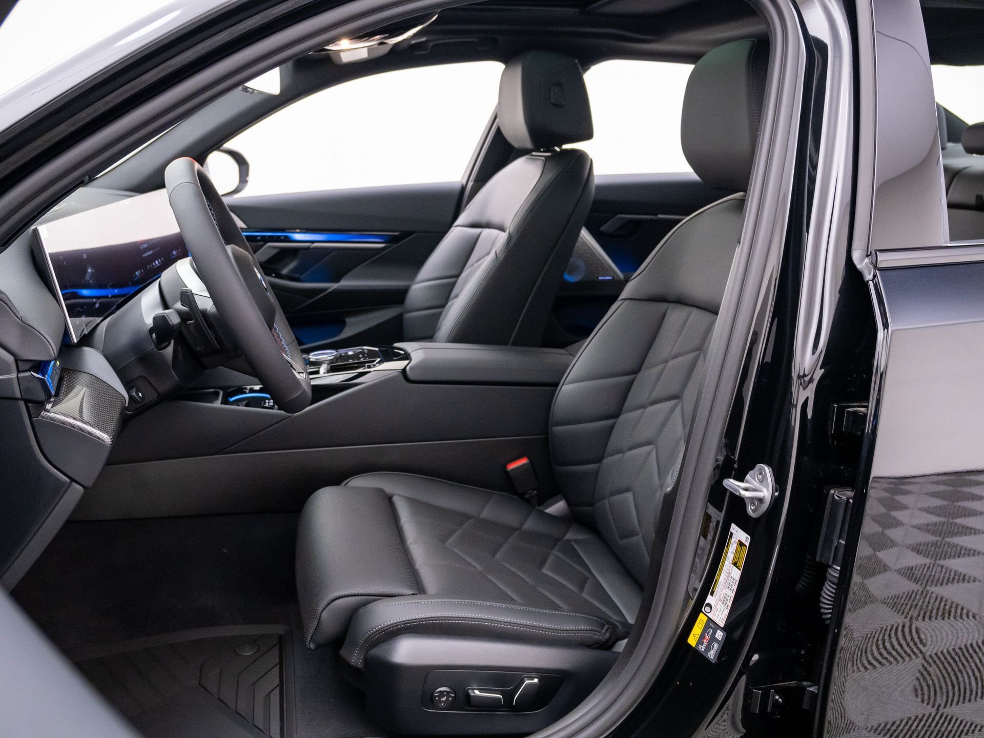 New 2026 BMW i5 M60 AWD/4WD image 17