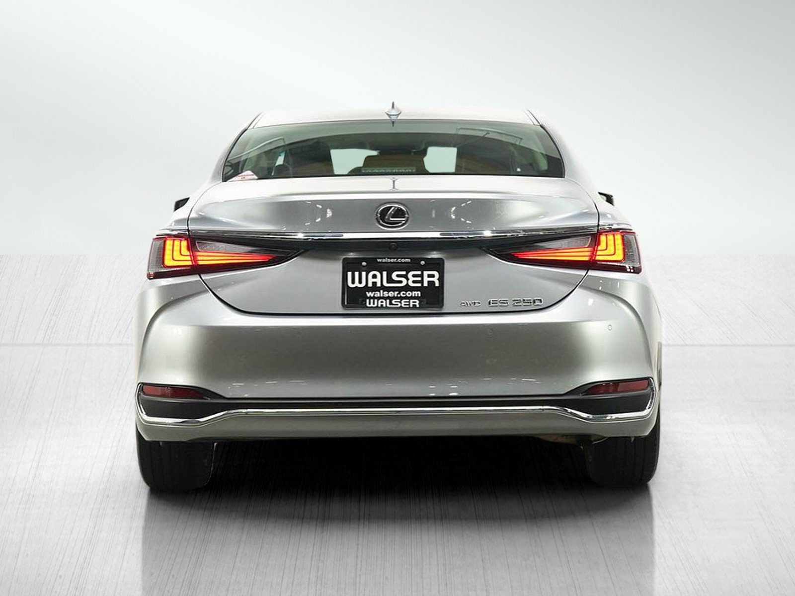 Used 2023 Lexus ES 250 w/ Premium Package AWD/4WD image 4