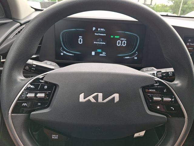 Certified 2024 Kia Niro LX FWD image 17