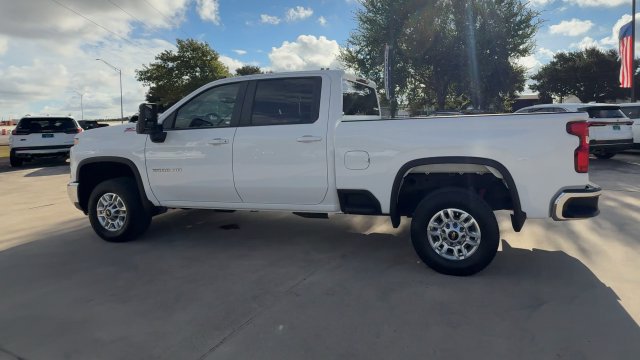 Used 2024 Chevrolet Silverado 2500 LT w/ Z71 Off-Road Package AWD/4WD image 6