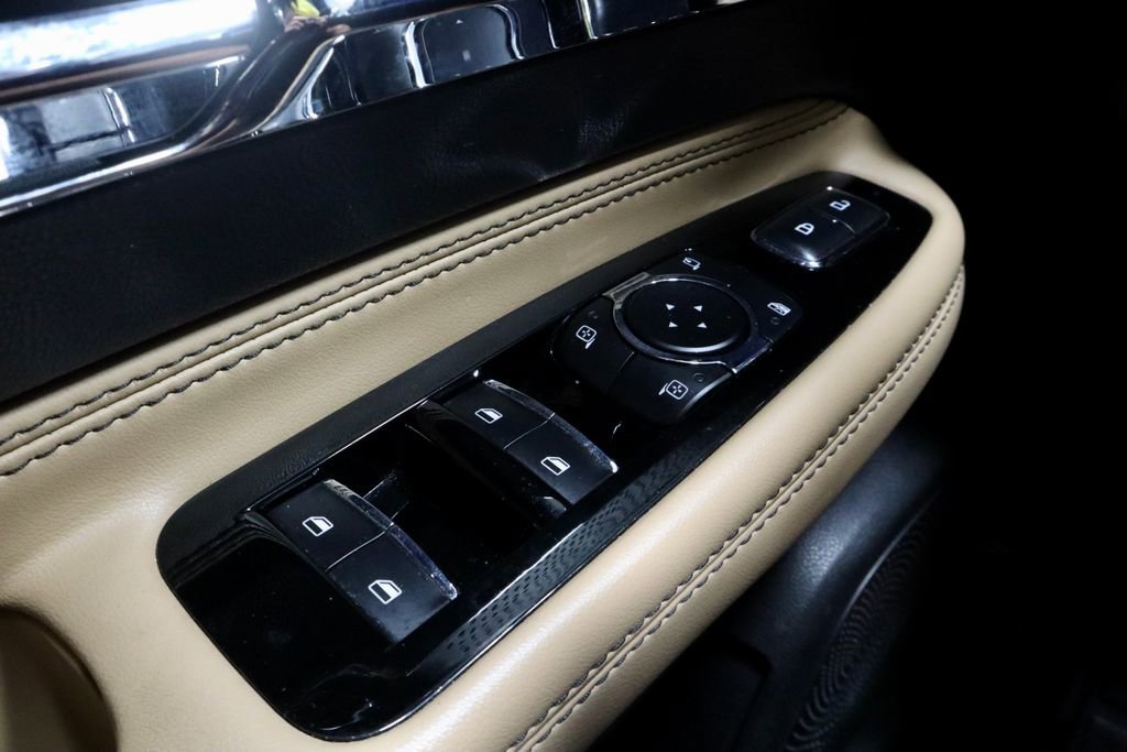 Used 2023 Lincoln Corsair Reserve image 27
