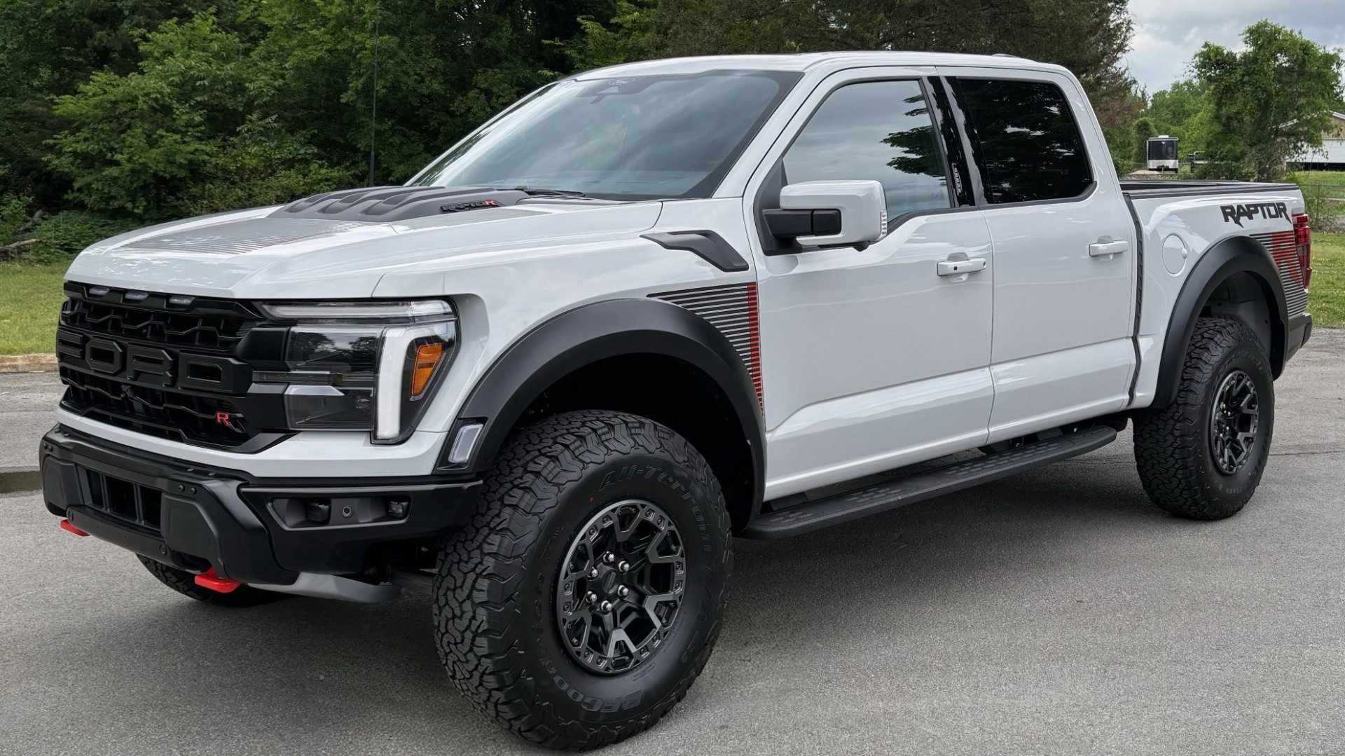 Used 2026 Ford F150 Raptor w/ Equipment Group 803A Raptor R AWD/4WD image 2