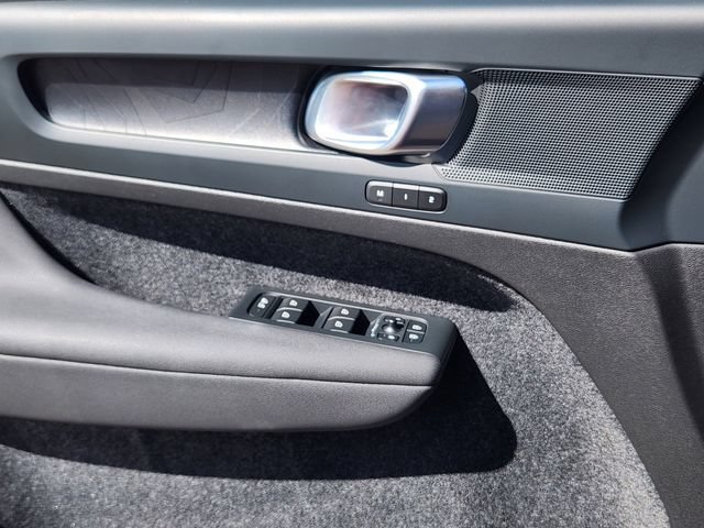 Certified 2023 Volvo C40 Recharge Core w/ Climate Package AWD/4WD image 10