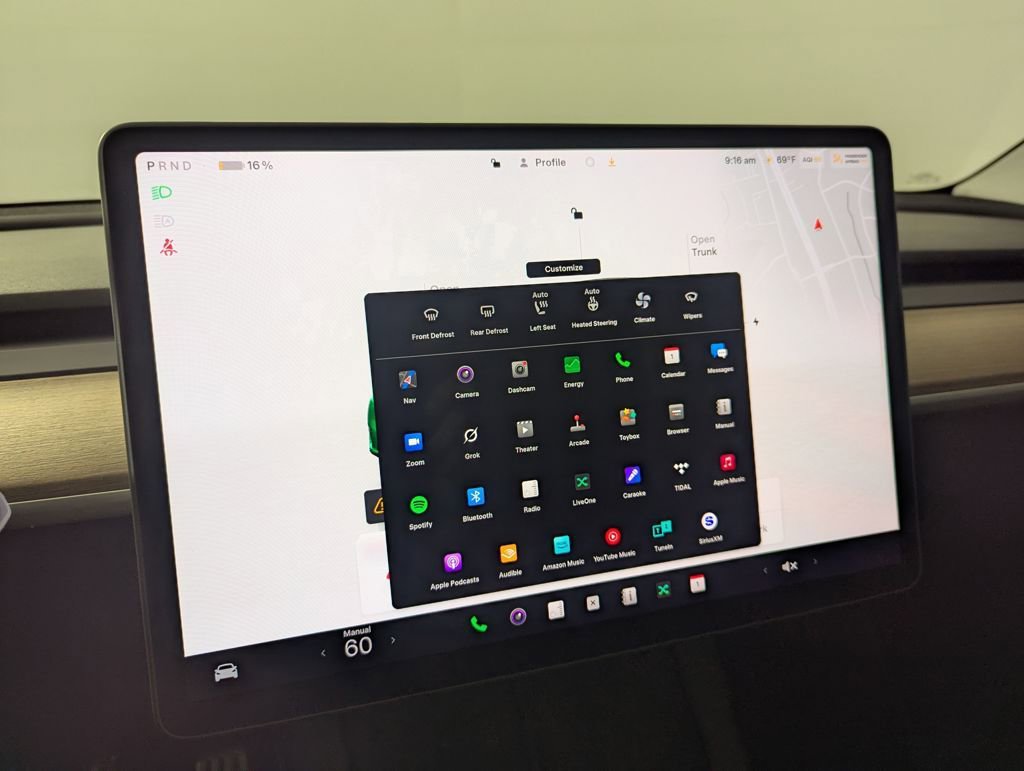 Used 2025 Tesla Model Y Performance image 10