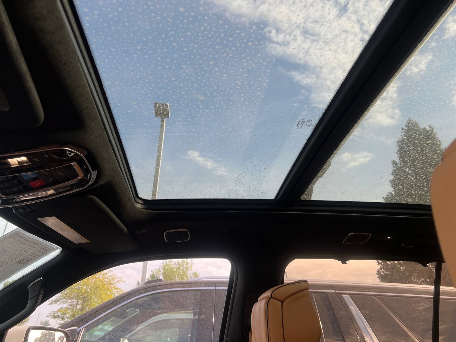 Used 2022 Jeep Grand Wagoneer Series III AWD/4WD image 14
