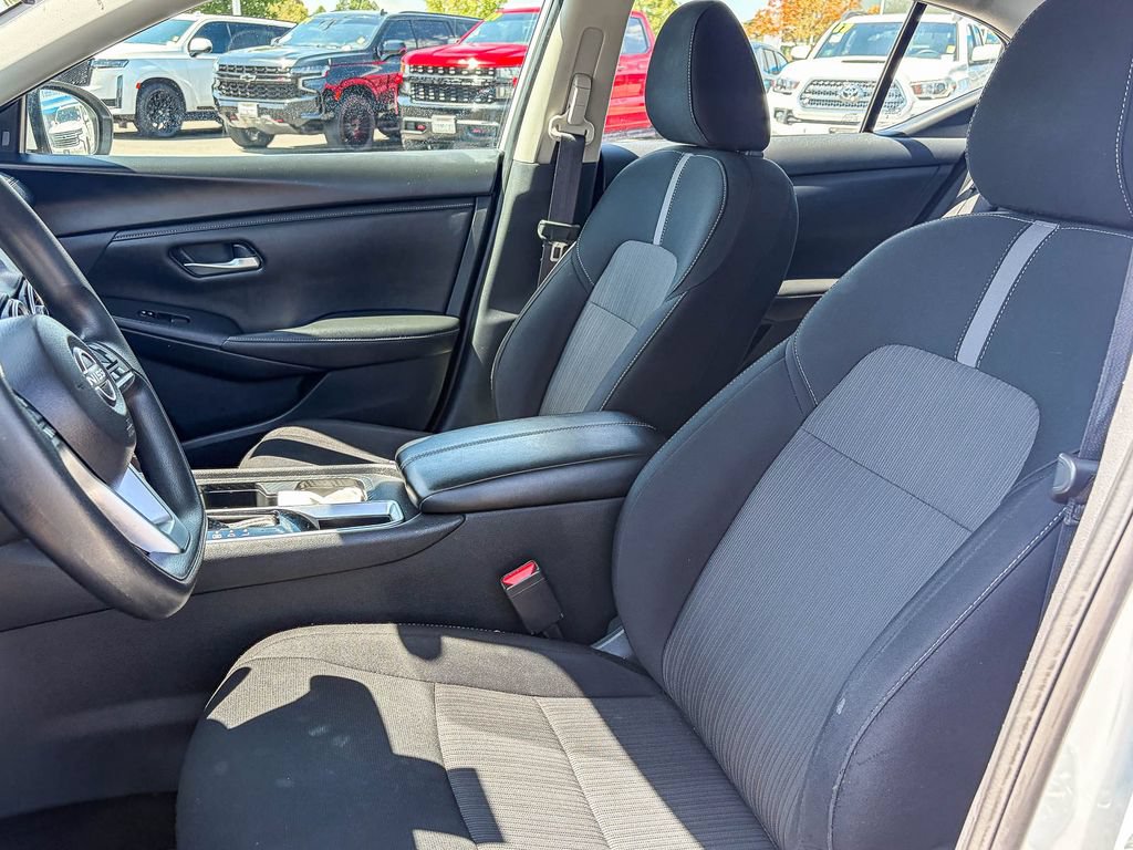 Used 2024 Nissan Sentra SV FWD image 9