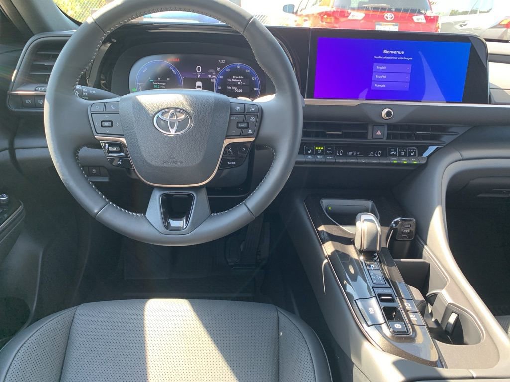 New 2025 Toyota Crown Signia image 16