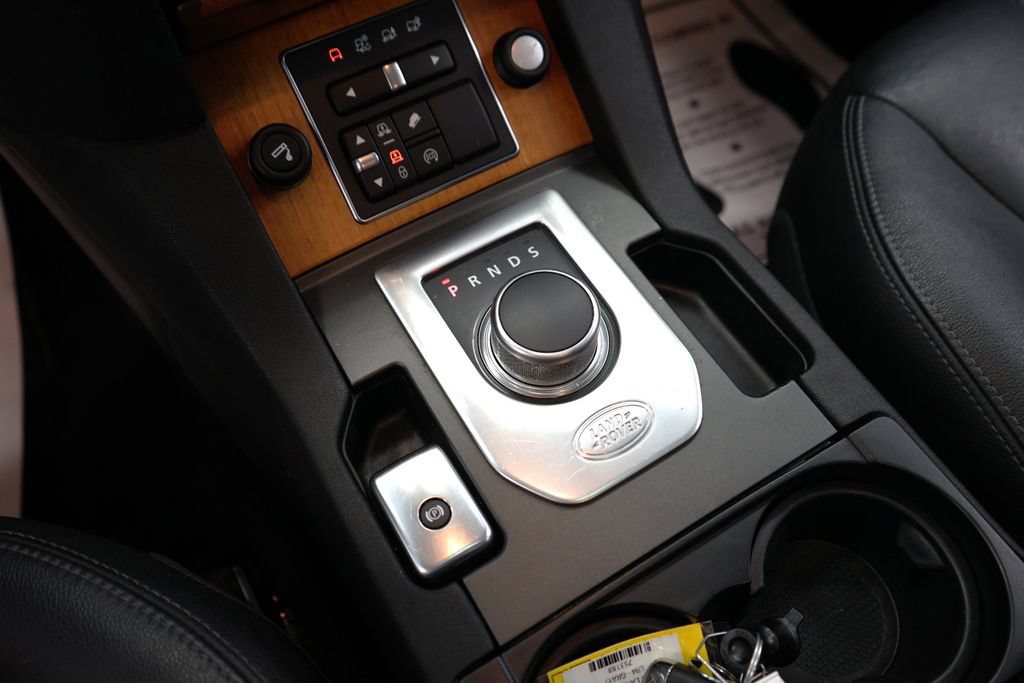 Used 2015 Land Rover LR4 HSE AWD/4WD image 40