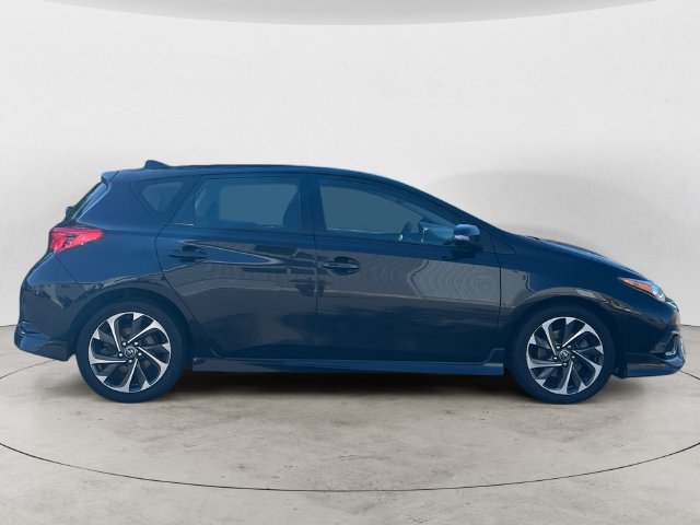 Used 2018 Toyota Corolla iM w/ All-Weather Mat Package FWD image 4