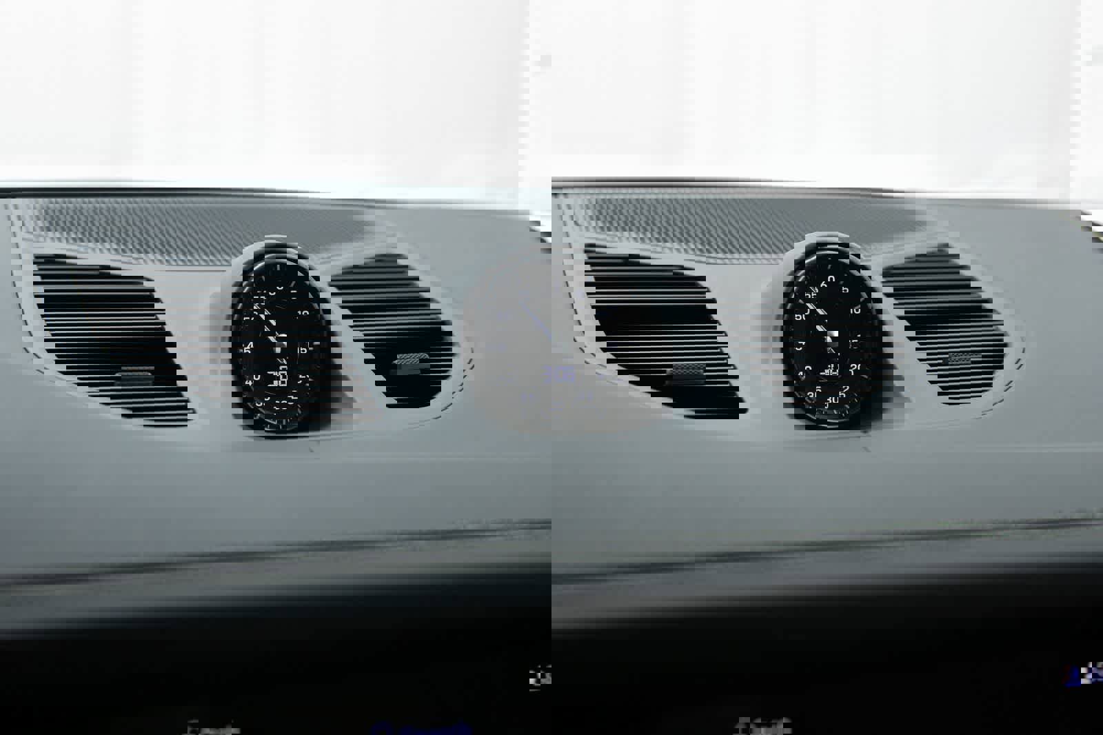 New 2025 Porsche Cayenne GTS image 33