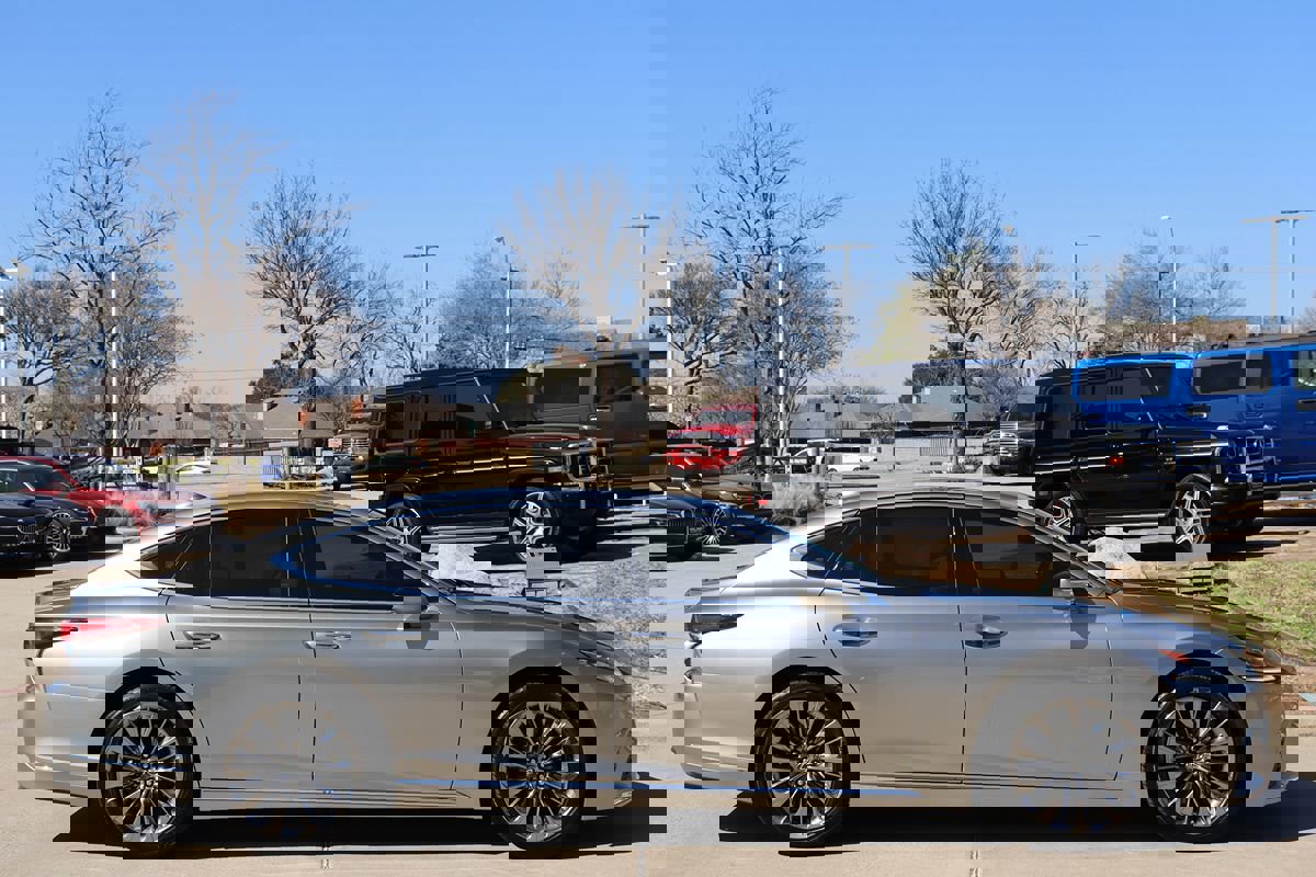 Used 2018 Lexus LS 500 w/ Interior Upgrade Package image 5