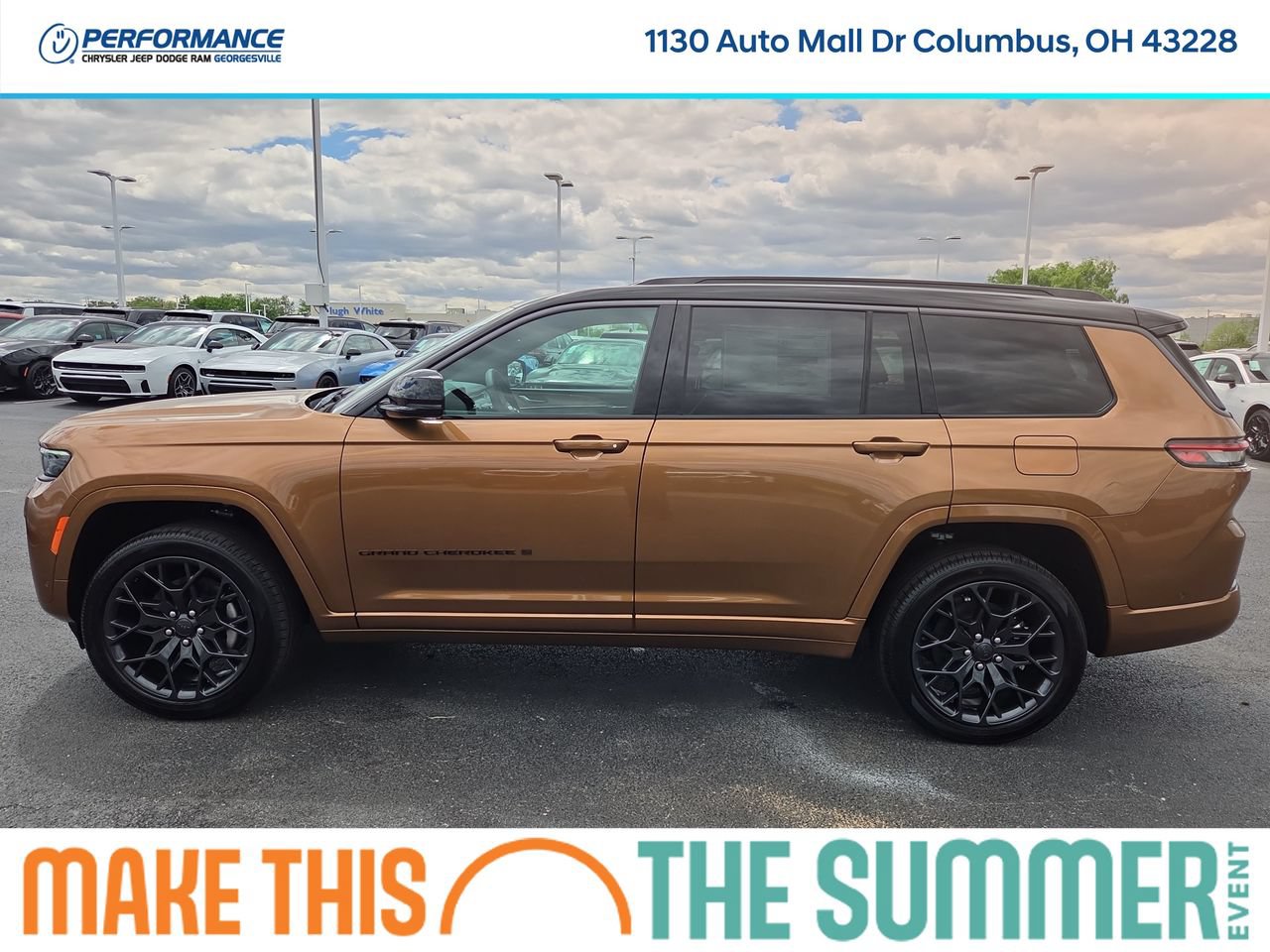 New 2026 Jeep Grand Cherokee L Summit w/ Obsidian Package AWD/4WD image 4