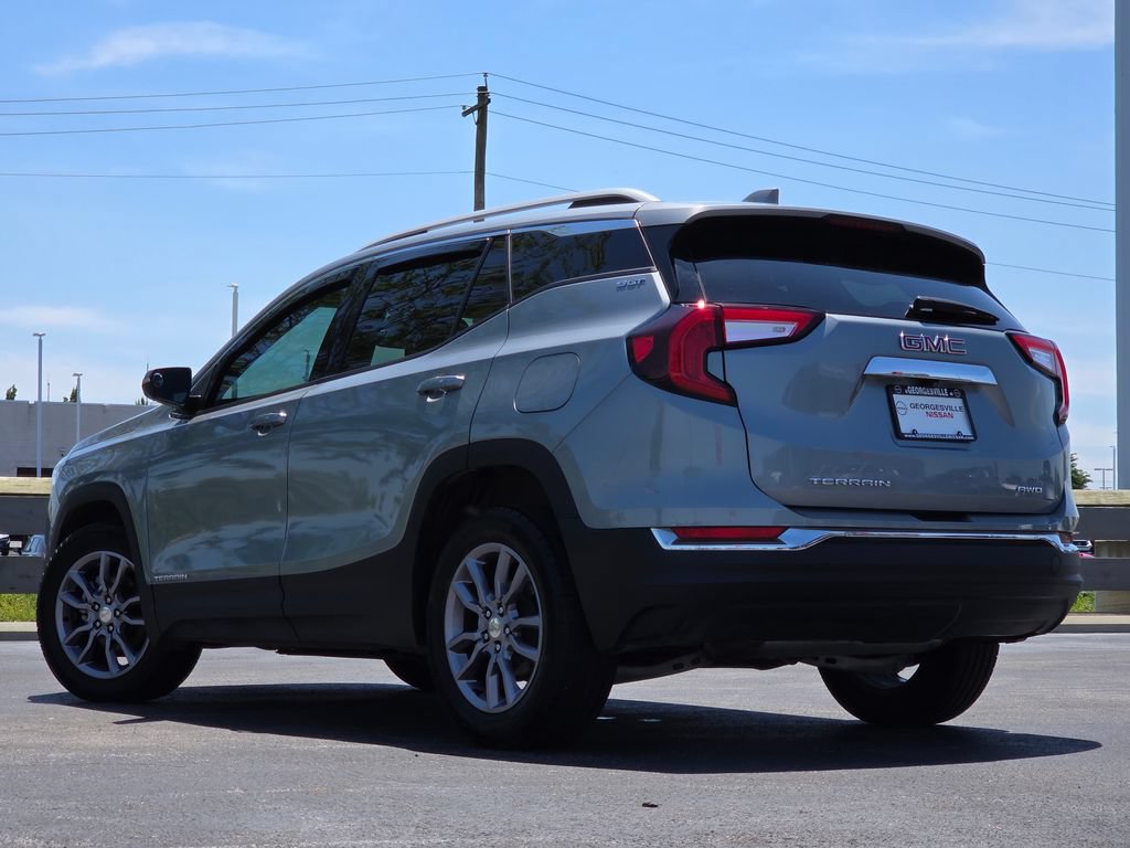 Used 2024 GMC Terrain SLT AWD/4WD image 13