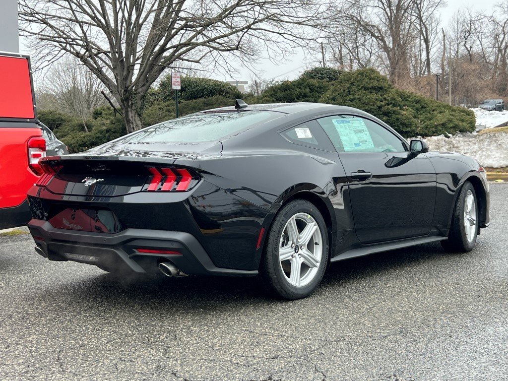 New 2026 Ford Mustang Coupe image 4