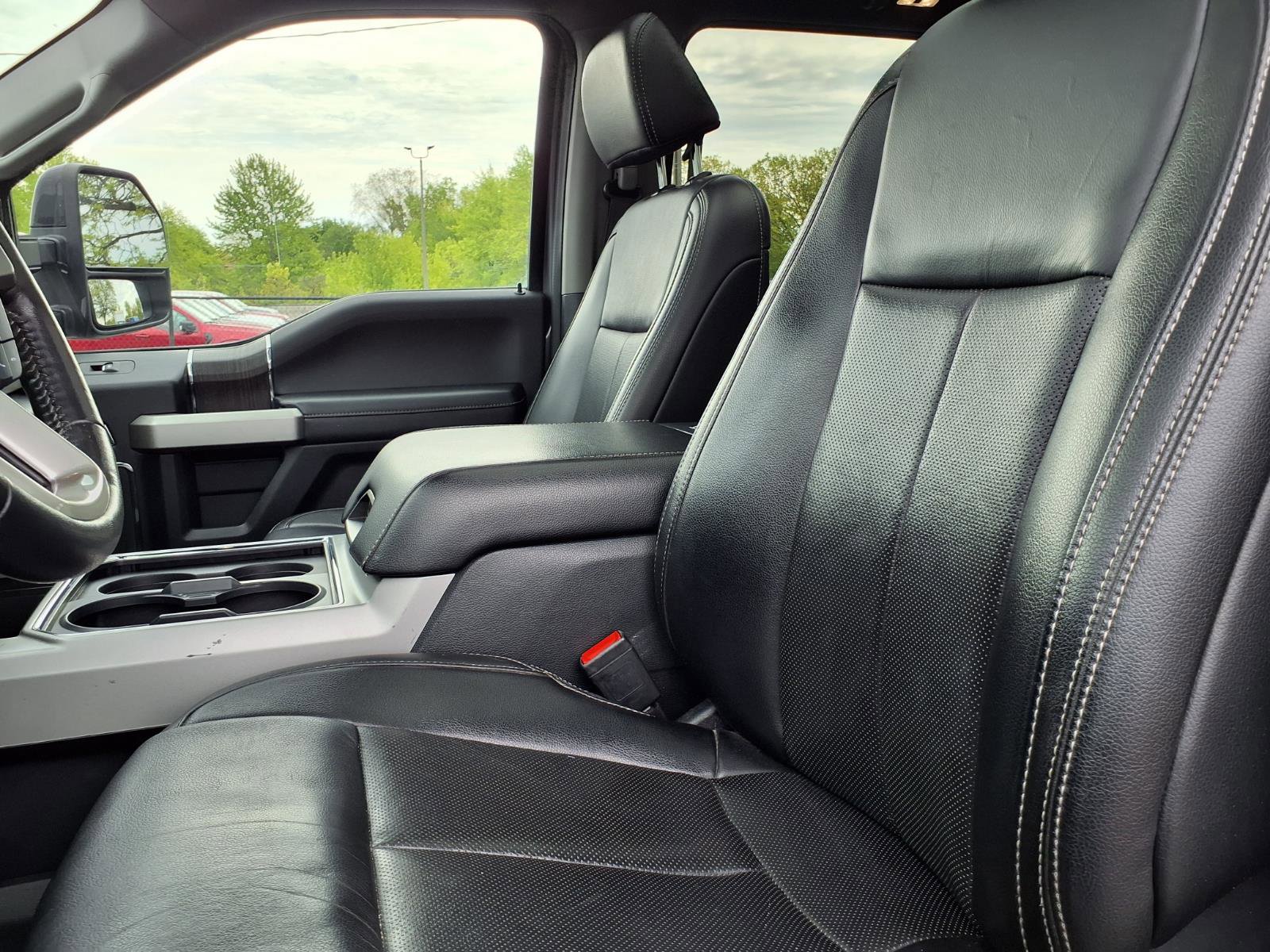 Used 2021 Ford F250 Lariat AWD/4WD image 3