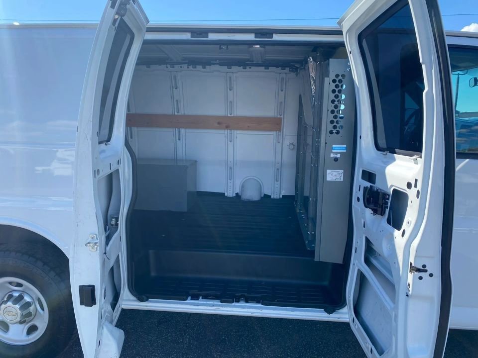 Used 2012 Chevrolet Express 2500 w/ Cold Climate Package image 23