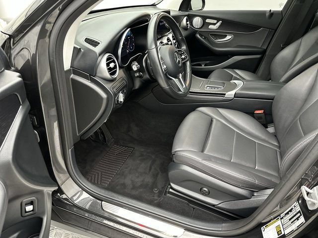 Used 2021 Mercedes-Benz GLC 300 4MATIC image 11