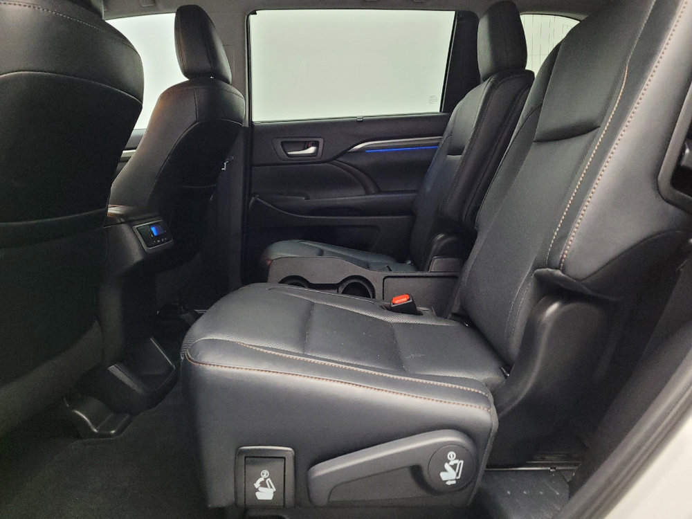 Used 2019 Toyota Highlander Limited image 18