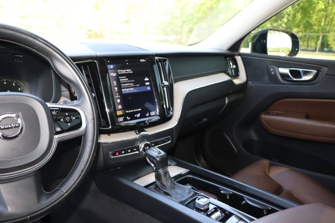 Used 2018 Volvo XC60 T5 Inscription w/ Convenience Package AWD/4WD image 13