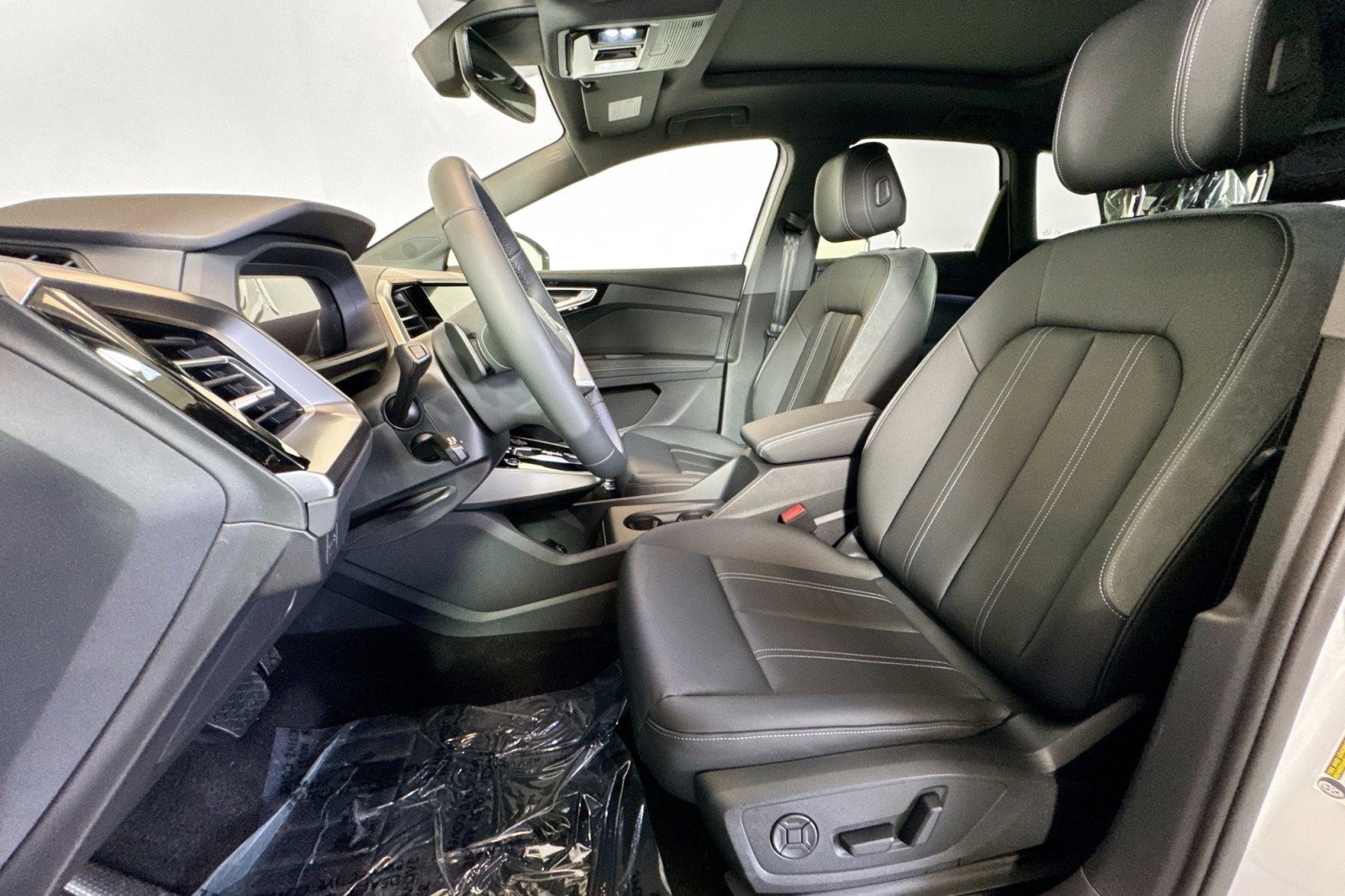 New 2026 Audi Q4 e-tron Premium image 17