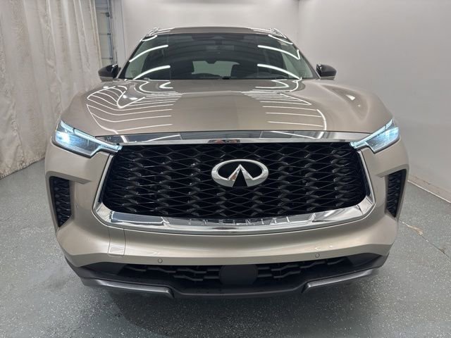 Used 2023 INFINITI QX60 Sensory AWD/4WD image 4