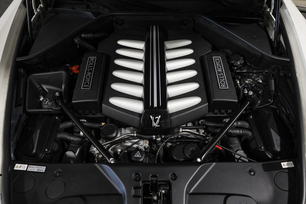 Used 2014 Rolls-Royce Wraith RWD image 11