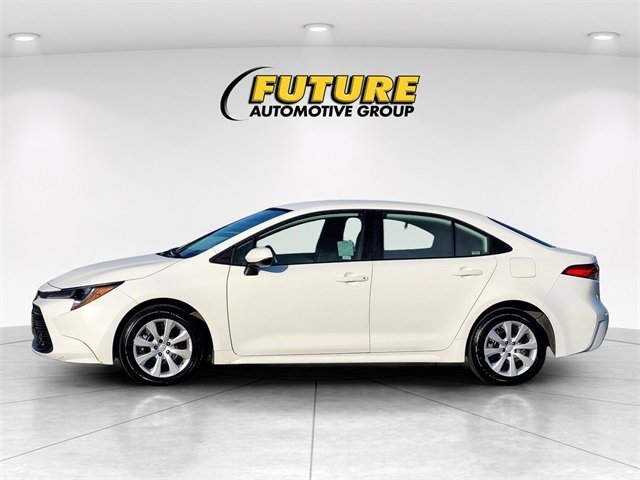 Used 2024 Toyota Corolla LE image 9