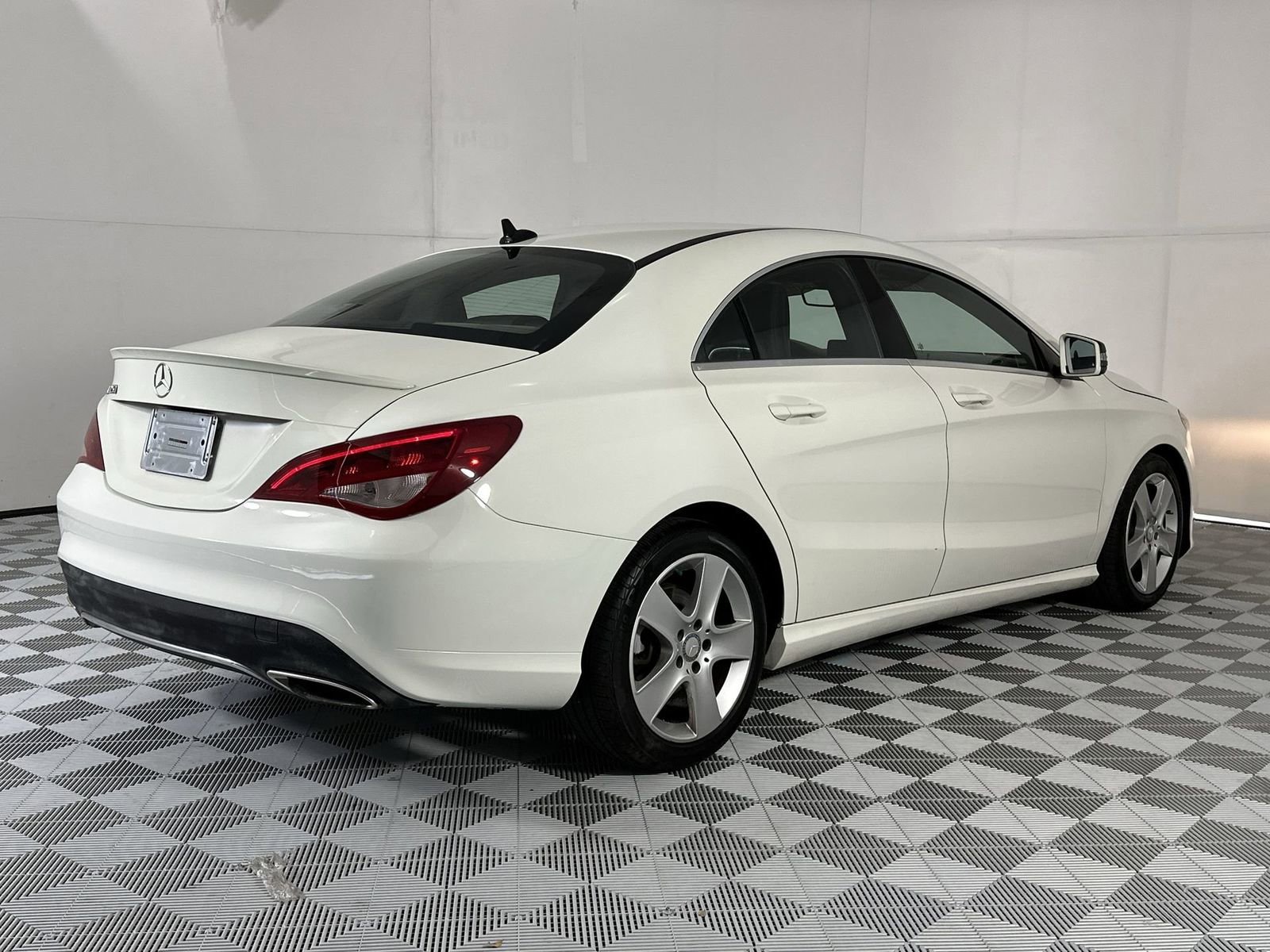 Used 2018 Mercedes-Benz CLA 250 image 8