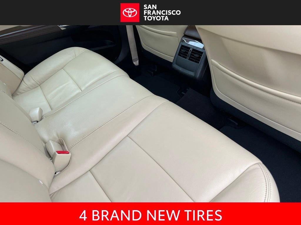Used 2014 Toyota Avalon XLE Premium FWD image 18