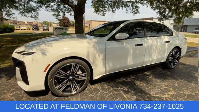 Used 2023 BMW 760i xDrive AWD/4WD image 4