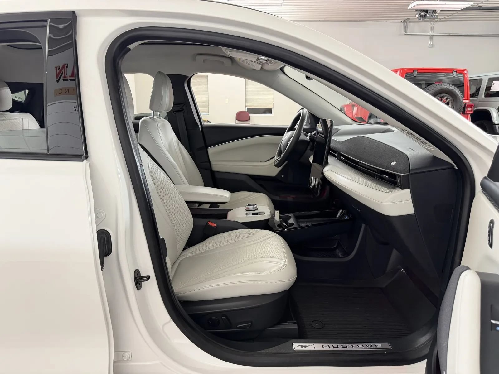 Used 2022 Ford Mustang Mach-E Premium w/ Ice White Appearance Package RWD image 41