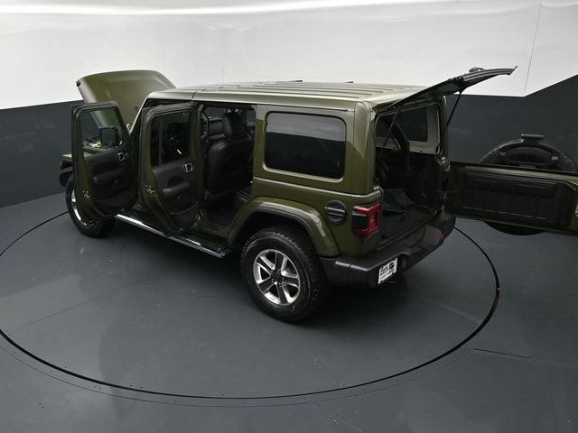Used 2022 Jeep Wrangler Unlimited Sahara w/ LED Lighting Group AWD/4WD image 28