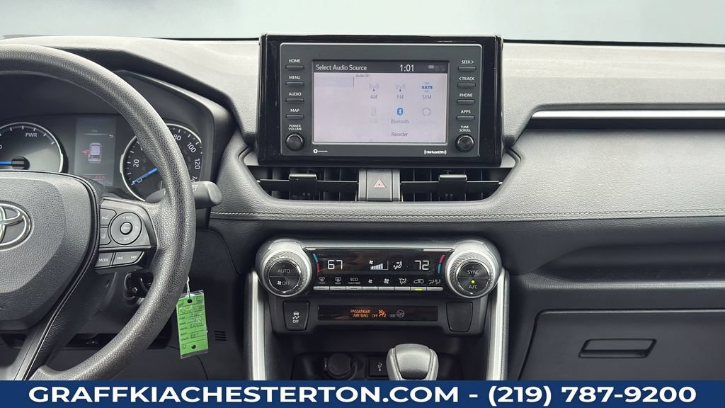 Used 2021 Toyota RAV4 LE AWD/4WD image 18