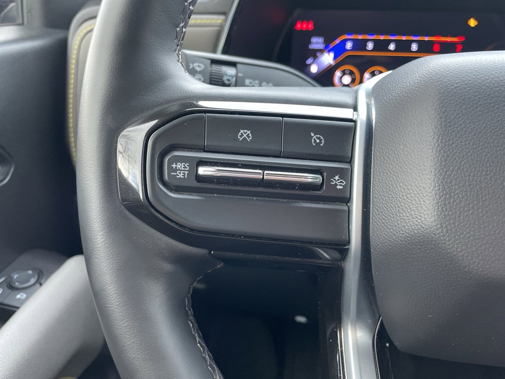 Used 2024 Chevrolet Colorado ZR2 w/ ZR2 Convenience Package III image 29