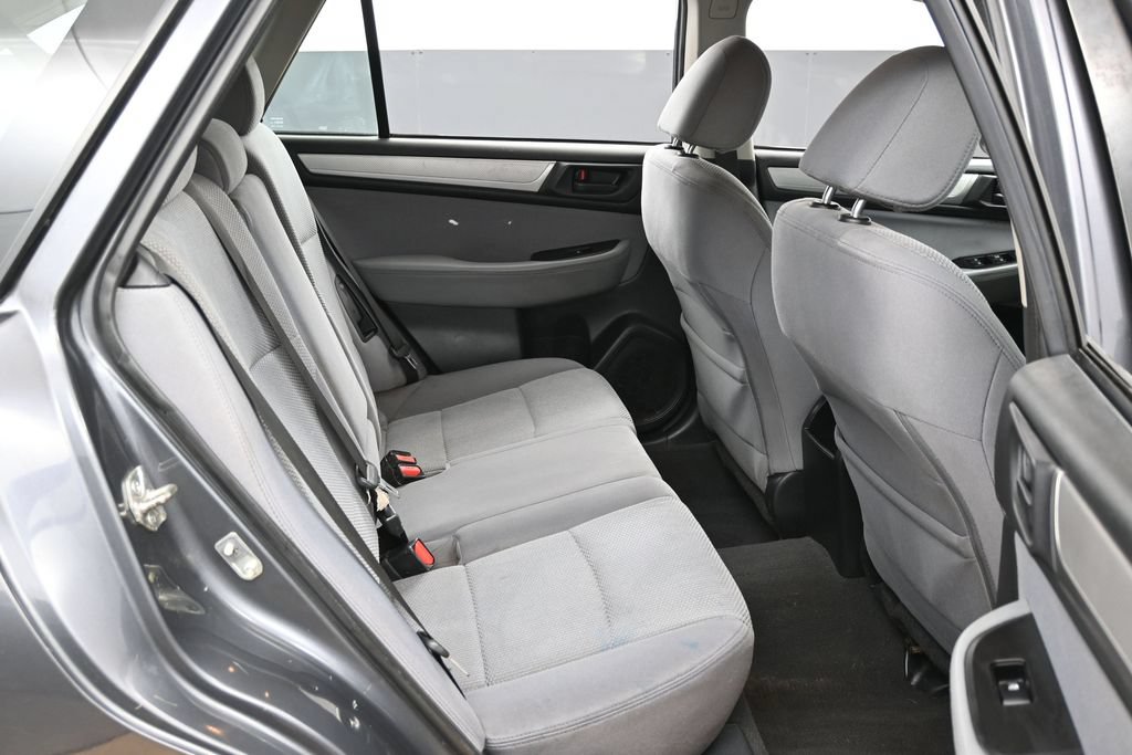 Used 2019 Subaru Outback 2.5i AWD/4WD image 30