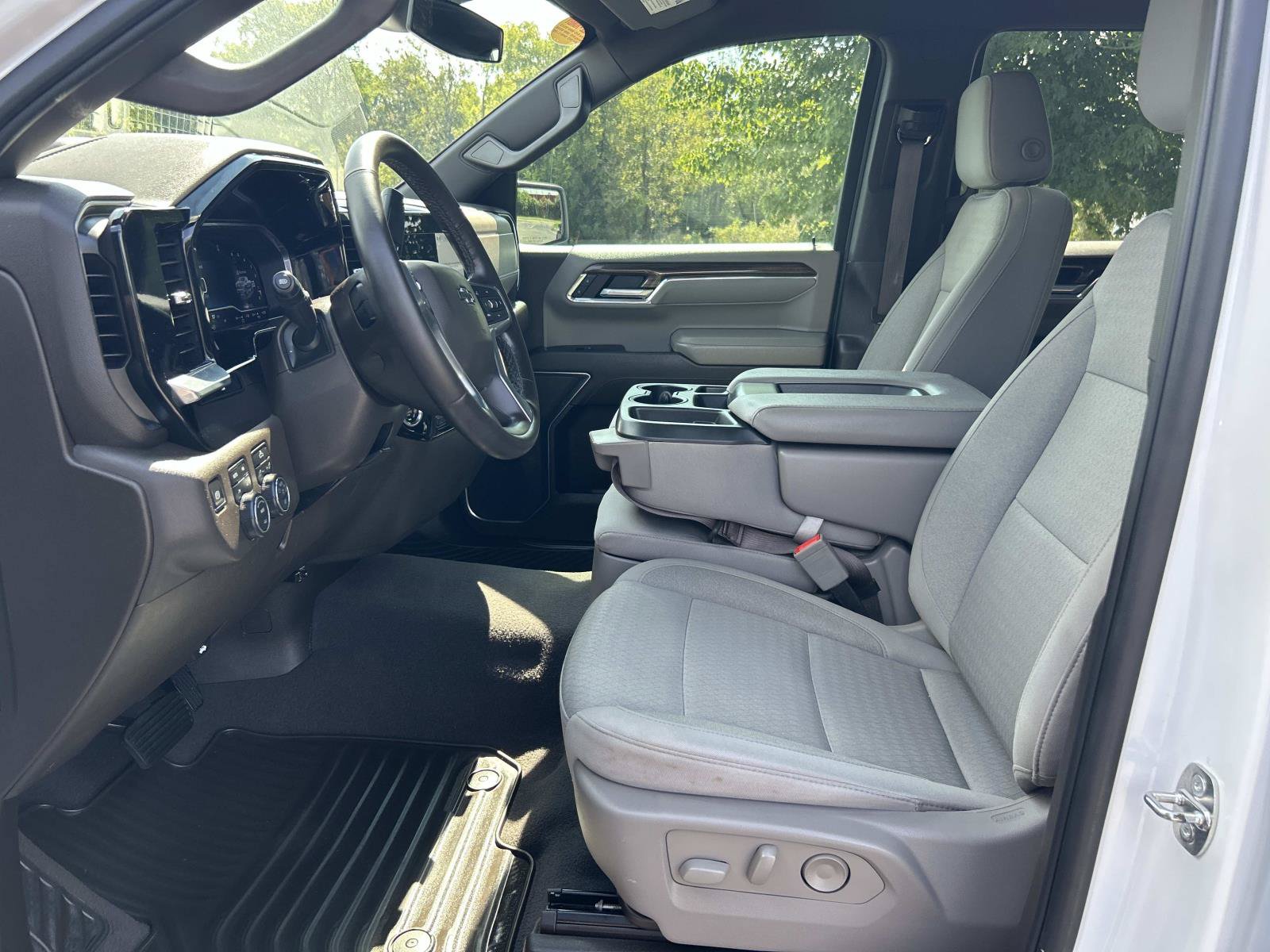 Used 2023 Chevrolet Silverado 1500 RST w/ Z71 Off-Road Package AWD/4WD image 30