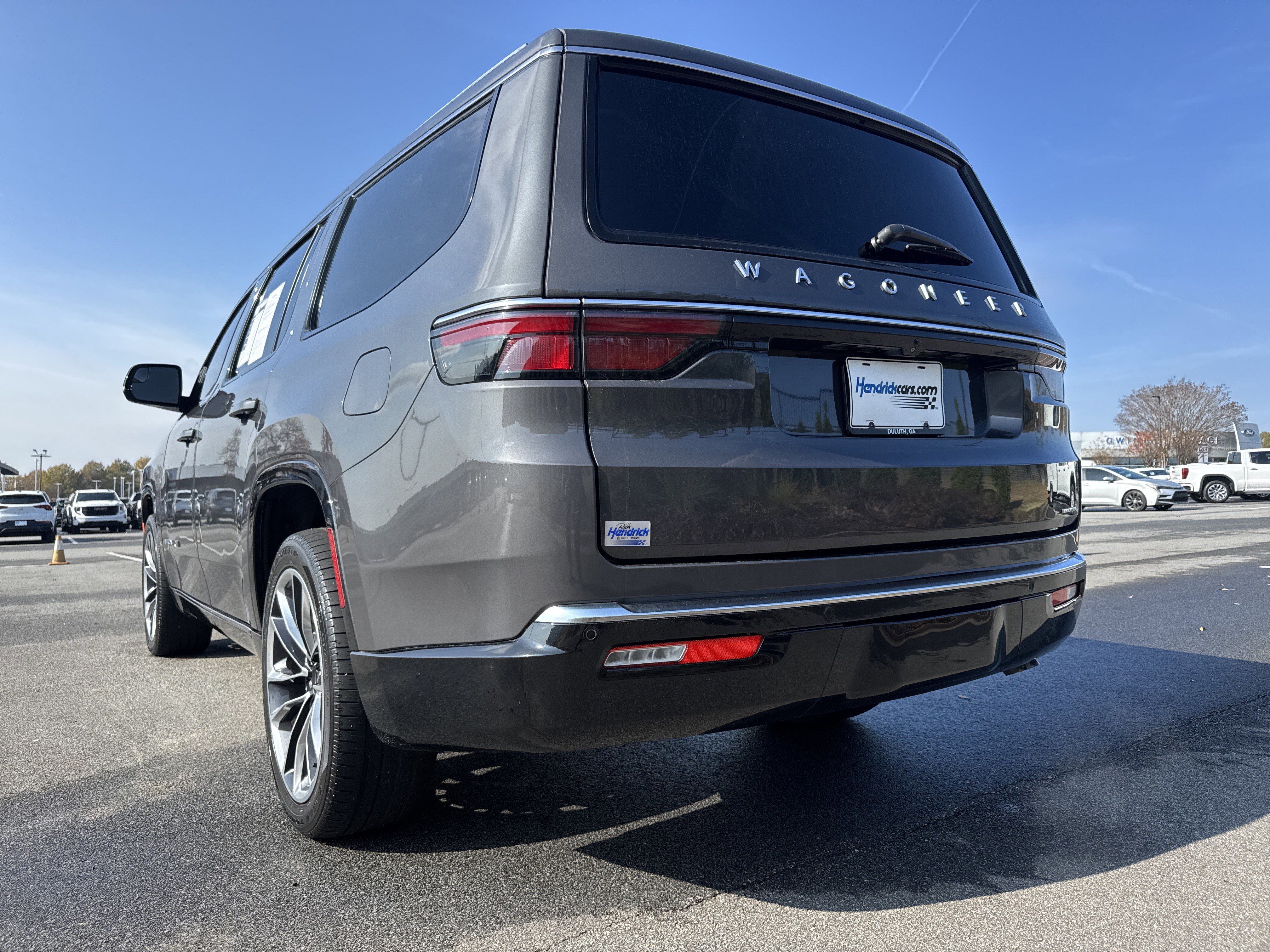 Used 2022 Jeep Wagoneer Series III w/ Premium Group I image 8