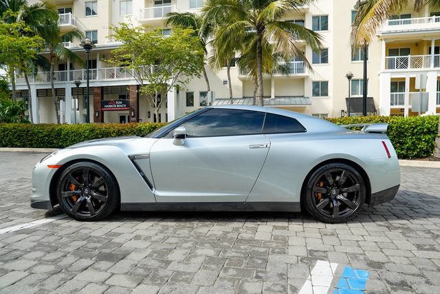 Used 2010 Nissan GT-R Premium AWD/4WD image 15
